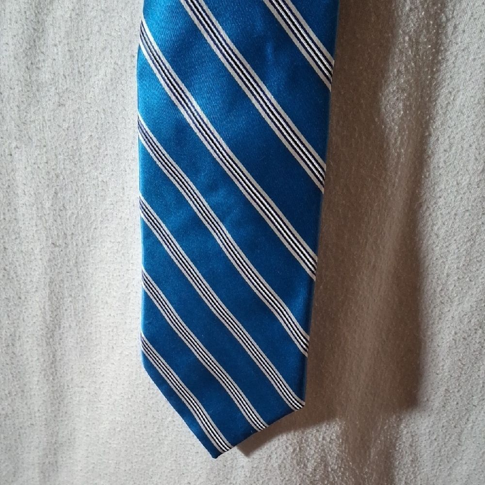 Tommy Hilfiger Blue and White Striped Tie
